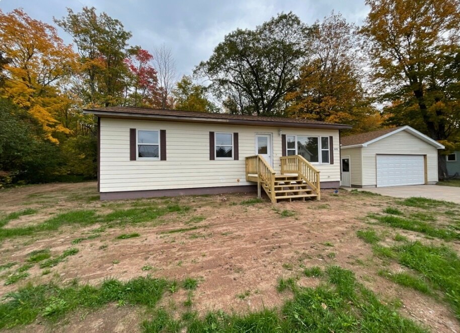 46496 Maple St, Dodgeville, MI 49921 House Rental in Dodgeville, MI