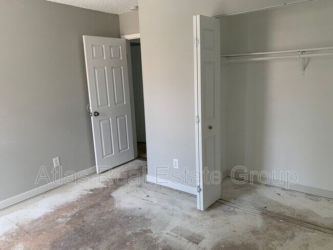 Building Photo - 4635 N Carefree Cir
