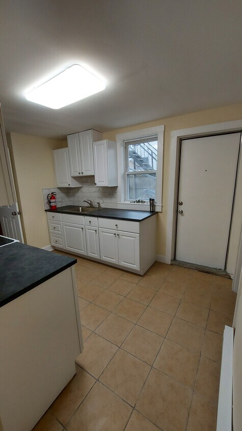 Primary Photo - Carriage Apartments