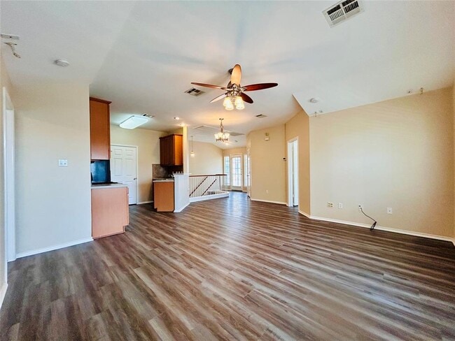 Foto del edificio - 1900 Scofield Ridge Pkwy