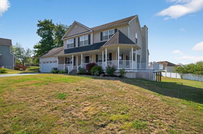 Building Photo - 5 Bridle Ct