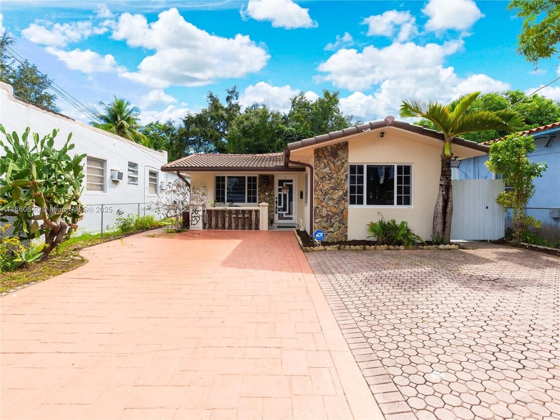 Primary Photo - 33 NW 58th Ct