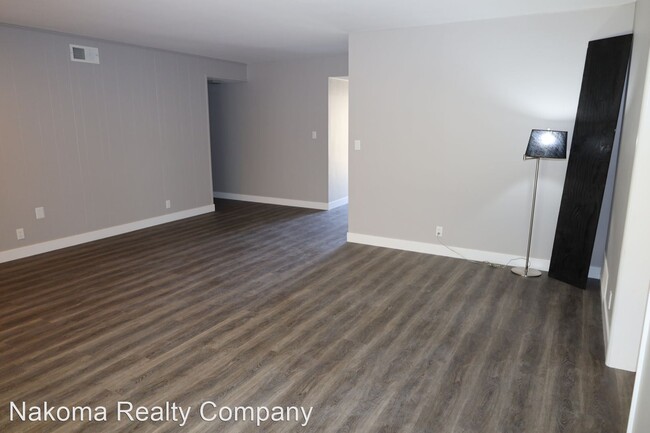 Foto del edificio - 7 br, 3 bath House - 1240 E Madison Ave