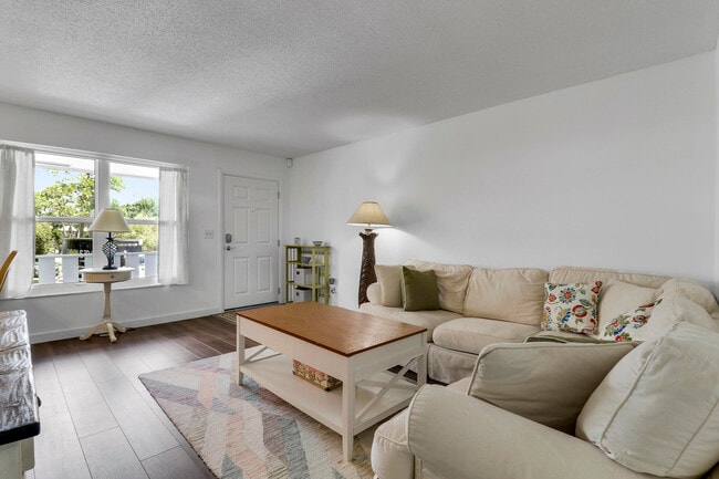 Foto del edificio - 2929 SE Ocean Blvd