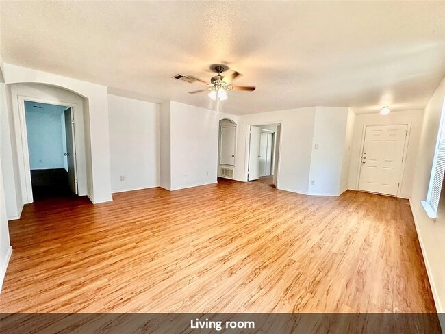 Building Photo - 17204 Ardisia Dr