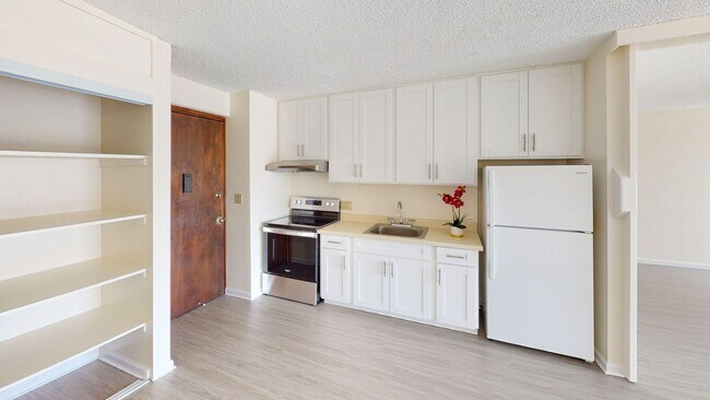Foto del edificio - Fully Renovated 1 BR Unit at Kapiolani Manor