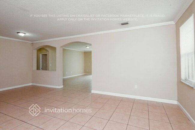 Foto del edificio - 8013 NW 198th St