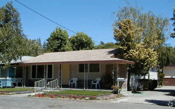 Building Photo - 34 Morgan Ln