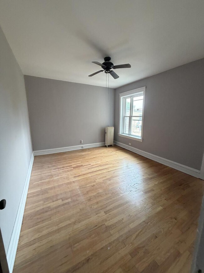 Building Photo - 3931 N Kostner Ave