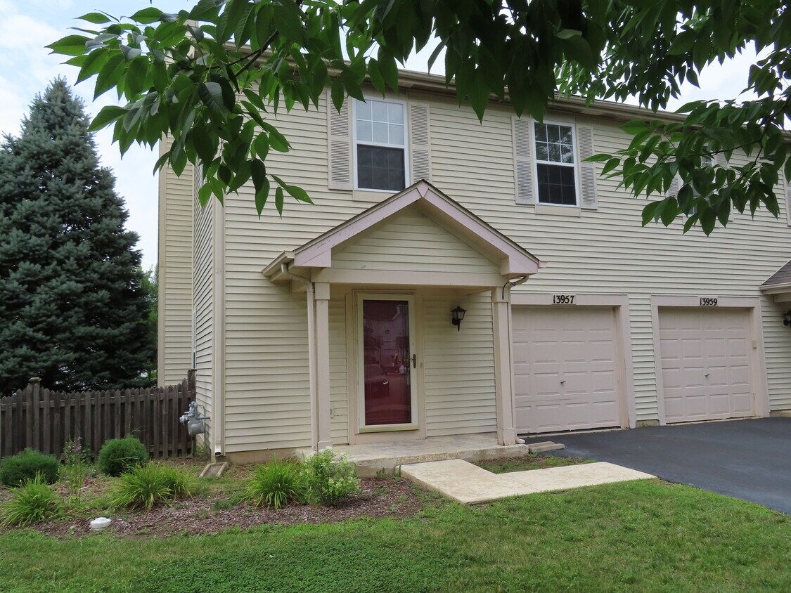 13957 Emerson Ct, Plainfield, IL 60544 Condo for Rent in Plainfield