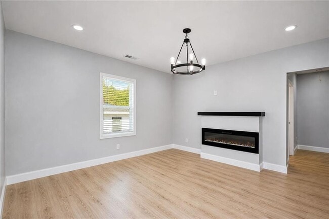 Building Photo - 2203 Wingate St SW