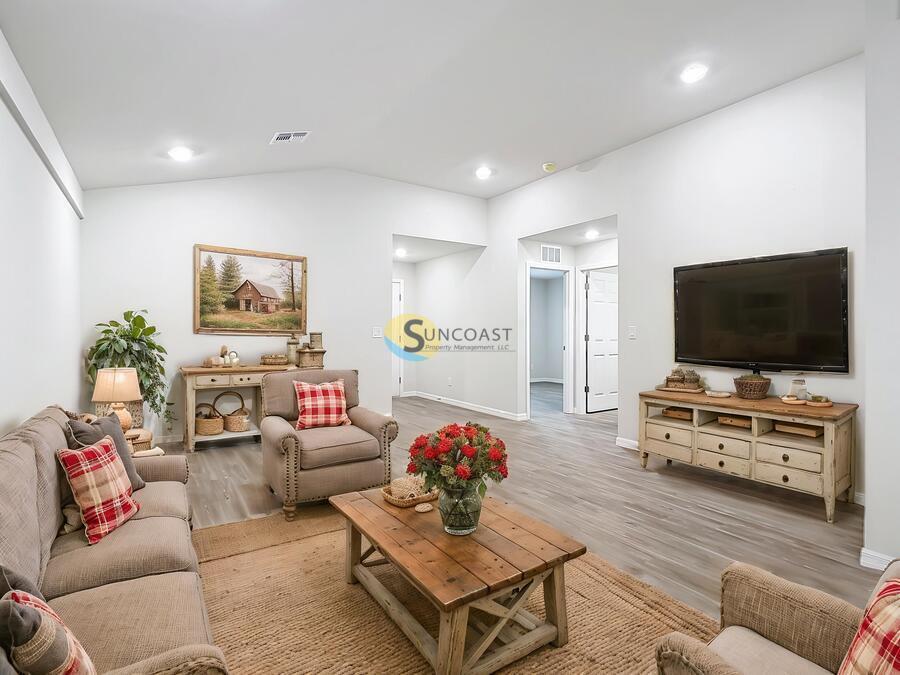 Foto principal - 1250 Navigator Rd