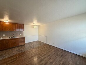 Building Photo - 2950 Willamette St