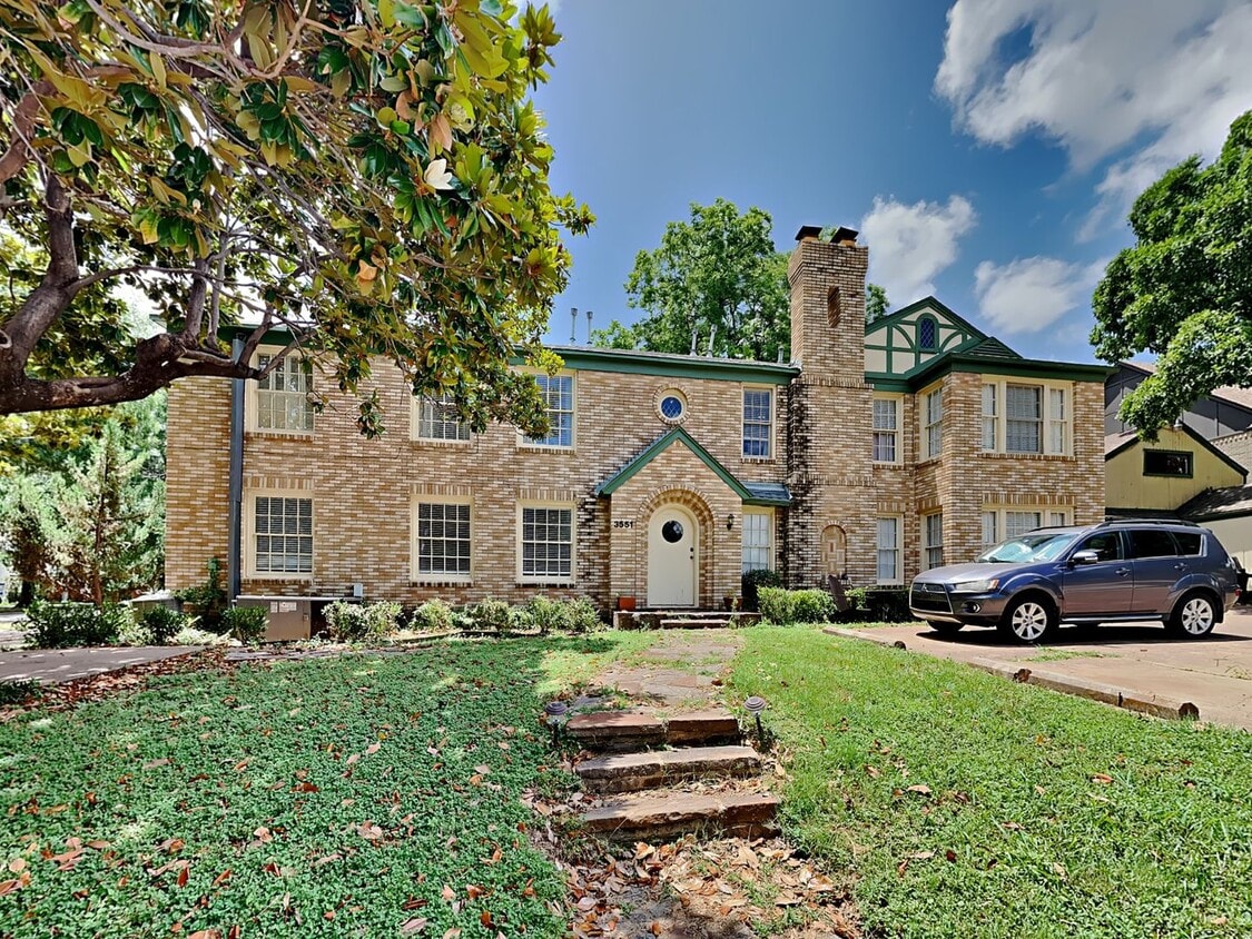 Highly sought after Monticello Unit Coming in April! - Highly sought after Monticello Unit Coming in April!