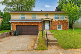 Building Photo - 4067 Klepinger Rd
