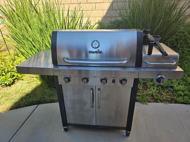 Foto del edificio - 28721 Coal Mountain Ct