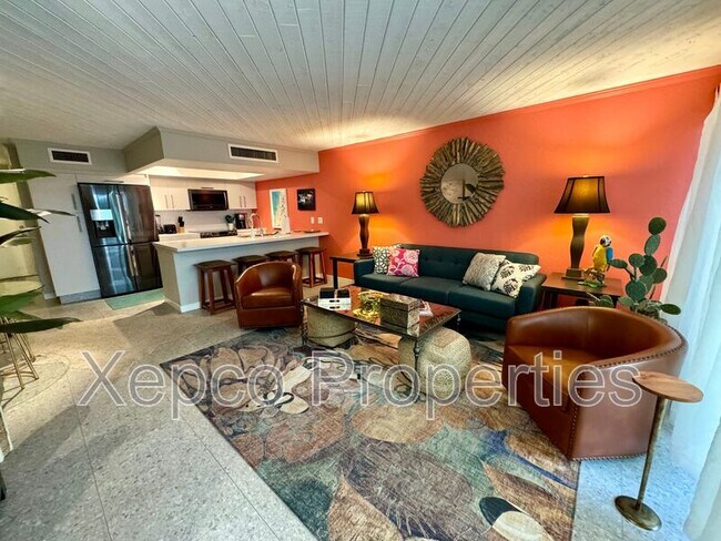 Building Photo - 1655 E. Palm Canyon Drive