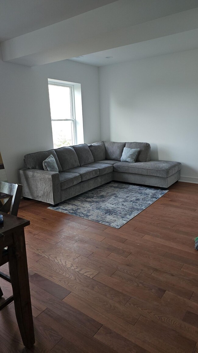 Foto de apartamento diferente - 1517 E 65th St