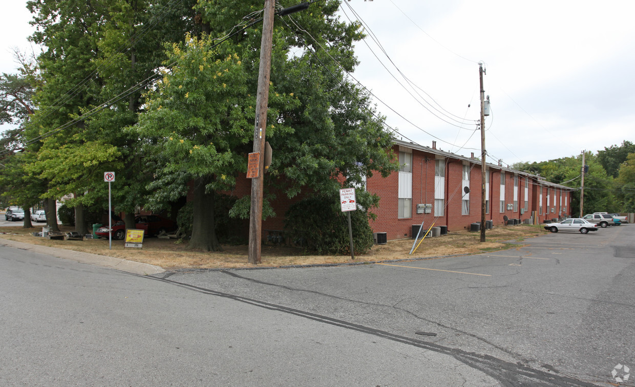 Primary Photo - 60 West Apartments