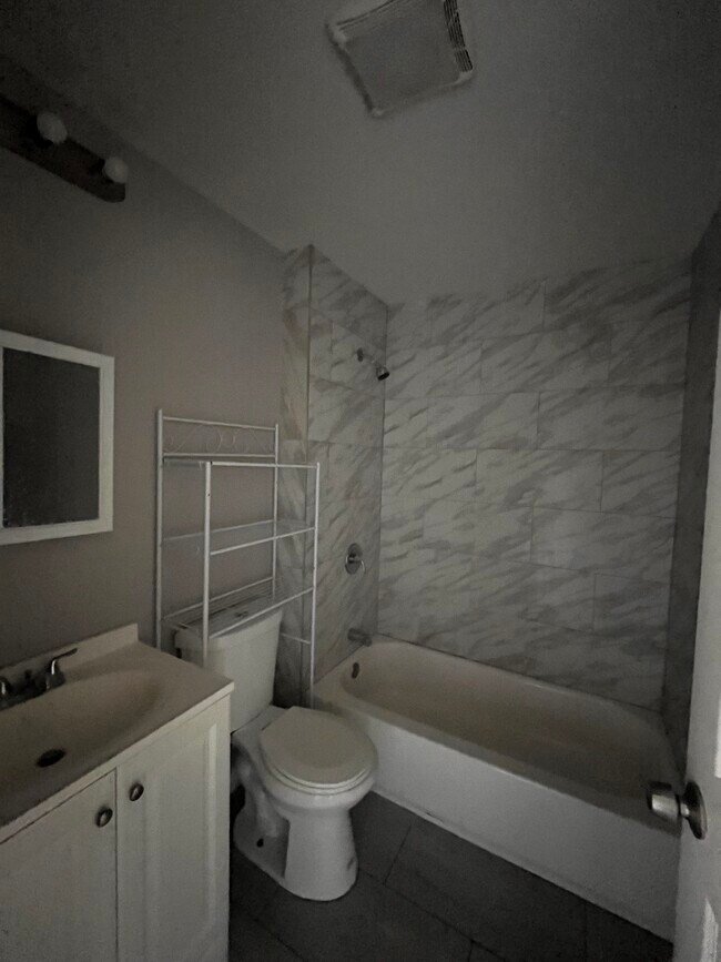 Foto del edificio - 293 Halsted St