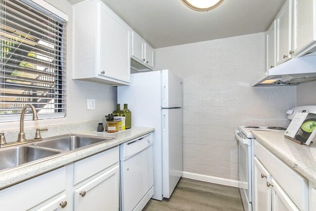 Interior Photo - Palm Desert Apartments