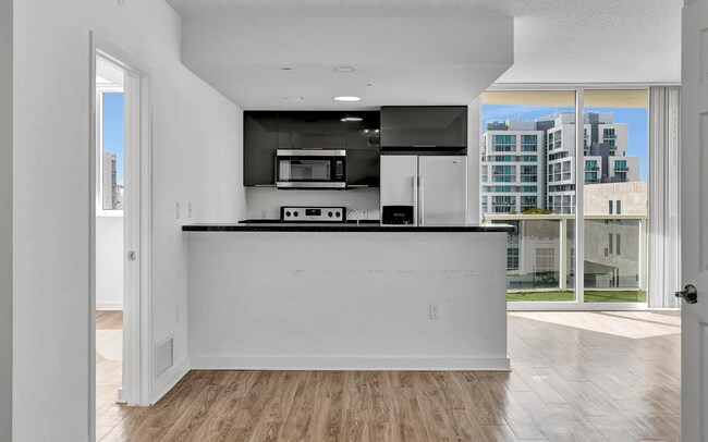Foto del edificio - 601 NE 23rd St