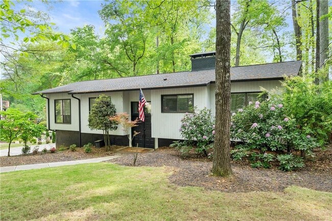 Foto del edificio - 230 Summerfield Dr