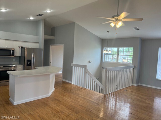 Foto del edificio - 18397 Sunflower Rd