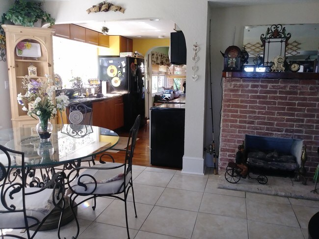 Foto del edificio - 303 N Lakeside Drive