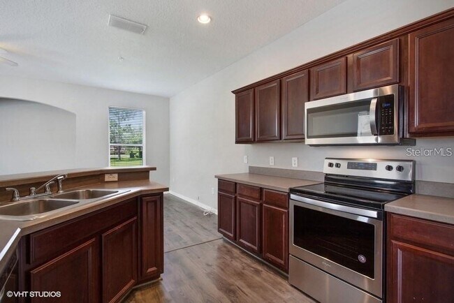 Foto del edificio - 6514 S Goldenrod Rd