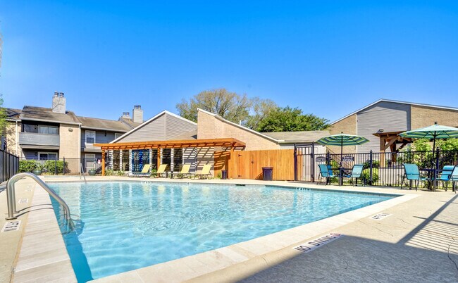 Building Photo - The Abbey At Willowbrook