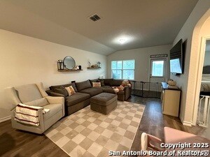 Foto del edificio - 219 Cuban Emerald