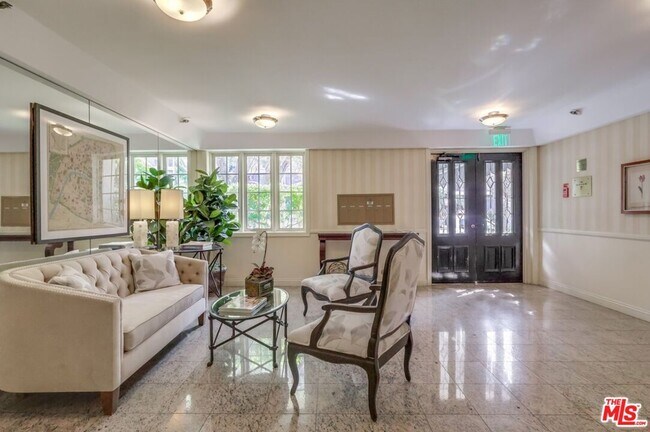 Foto del edificio - 1379 Midvale Ave