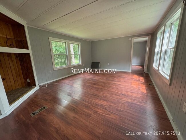 Building Photo - 40 Park Dr