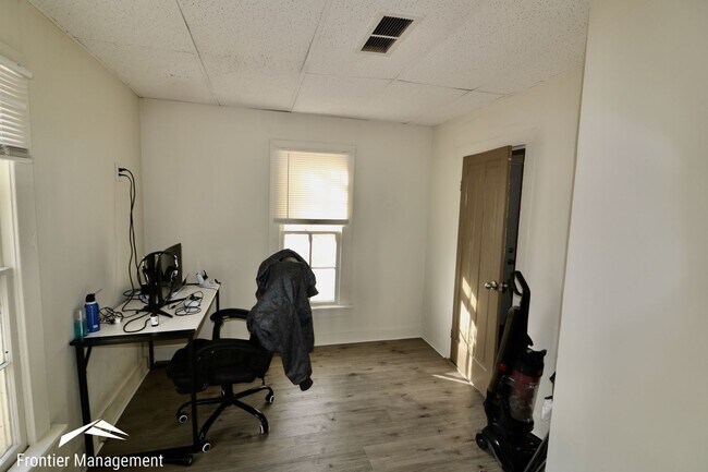 Building Photo - Affordable Three Bedroom Home