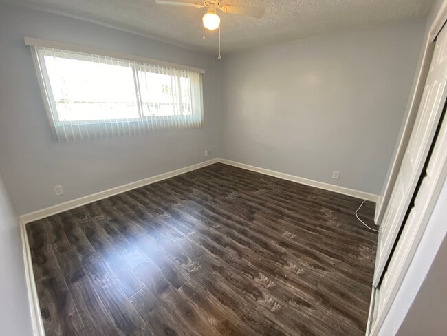 Building Photo - 1333 N Las Palmas Ave