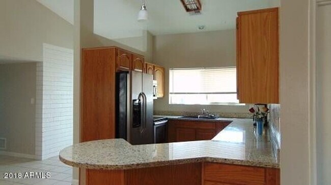 Foto del edificio - 4008 W Davidson Ln