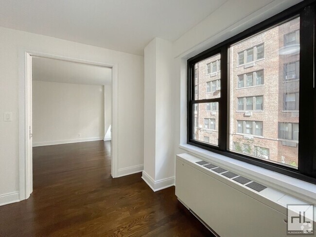 Building Photo - EAST 56 STREET