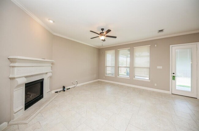 Building Photo - 20210 Bandera Lake Ln