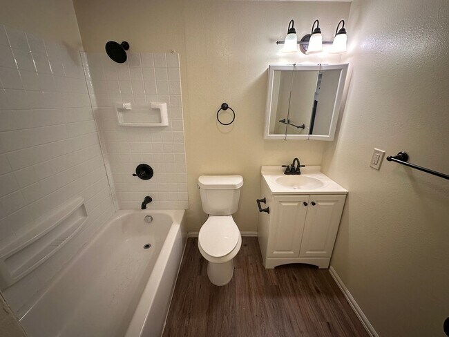 Foto del edificio - 3 Bedroom 2 Bath home