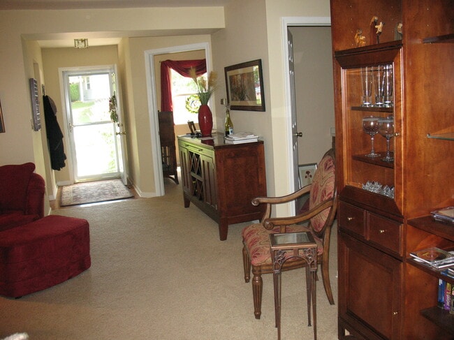 Foto del edificio - 1048 W Foxcroft Dr