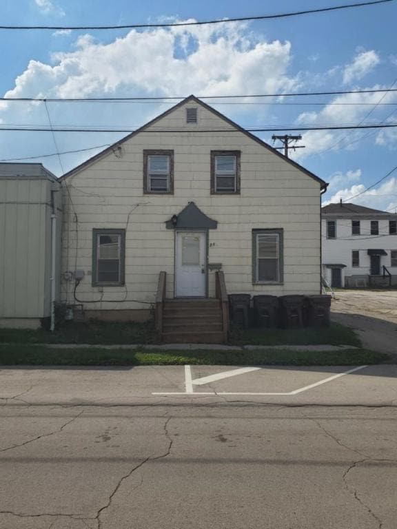 Primary Photo - 202 N Van Buren Ave