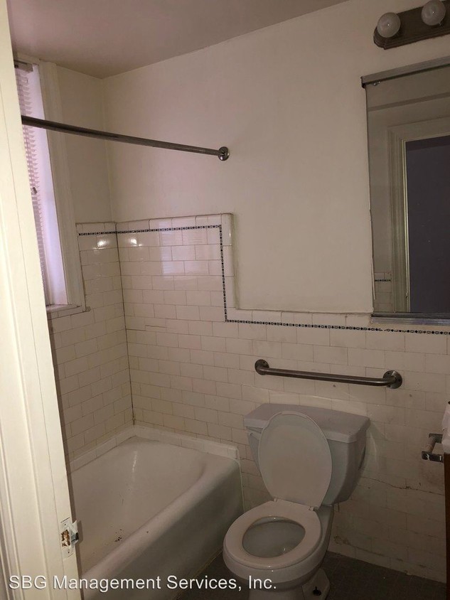 Building Photo - 4804 Chester Ave