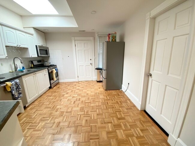 Foto del edificio - 108 Buttonwood St