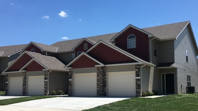 Building Photo - 2126 SW Timbertrace Ln