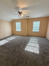 Building Photo - 8835 Old Maple Ln