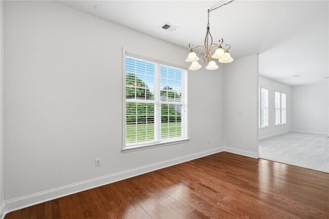 Building Photo - 3320 Pebble Ridge Ln