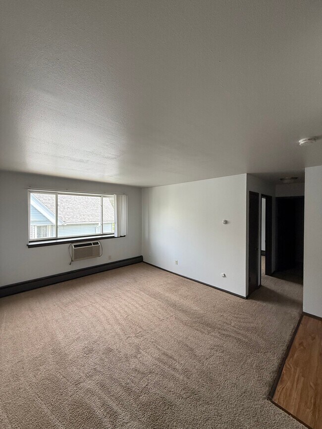 Foto del edificio - 2455 N Maryland Ave