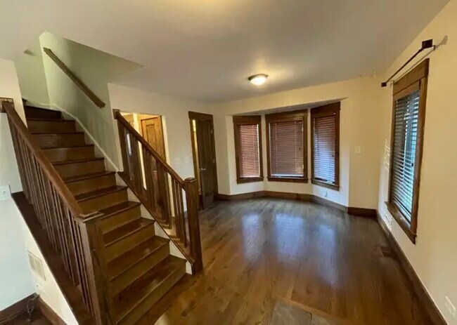 Foto del edificio - 754 Spring Rd