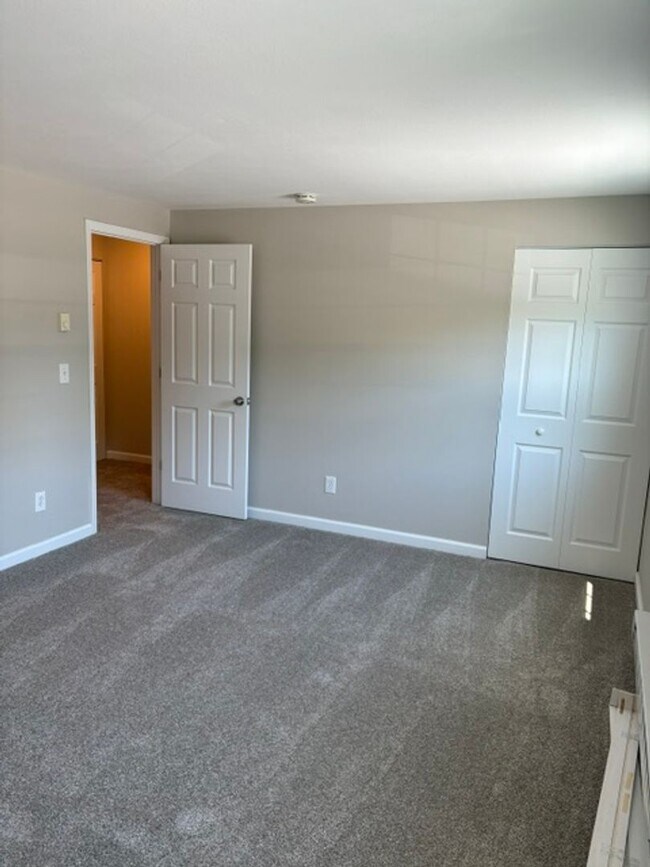 Foto del edificio - Village of Fayetteville Townhouse for Rent